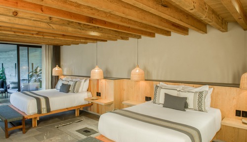 Suite Deluxe, 2 Queen beds and Jacuzzi