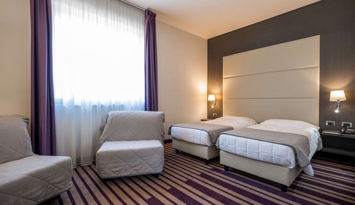 Single Room, 1 Queen Bed