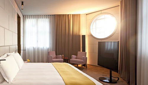Deluxe Suite