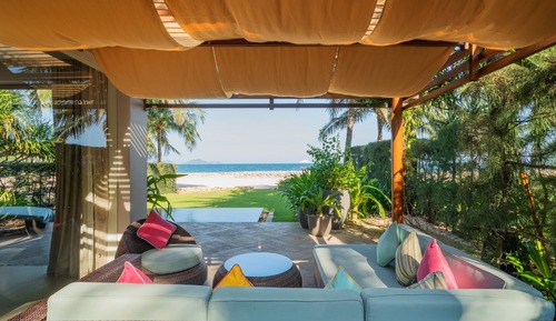 Villa, Beachfront