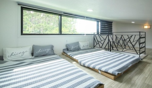 Room (Room 202 (duplex jet spa individual b)