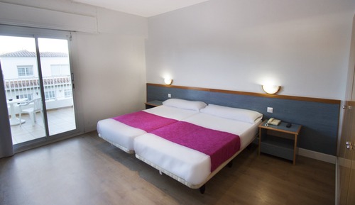 Standard Double Room with Terrace Occupancy max 2 adults (max adults 2, max children 1)