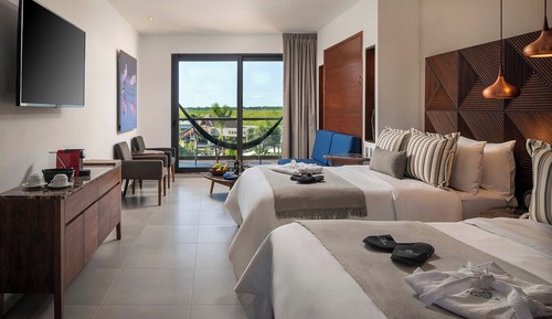 Family Room Platinum
