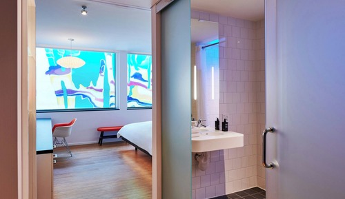 Room, 1 King Bed (Mobility Accessible, Roll-In Shower)