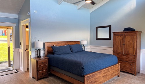 Premium Large End Room, King Bed, Private Hot Tub,Wood-Burning Fireplace,OceanView, Not Pet Friendly
