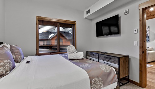 W409 One Bedroom Elevated Condo