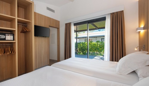 Superior Bungalow, Terrace (Golden, 3 adults)