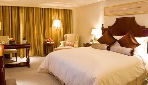 Superior Room, 1 King Bed, Smoking
