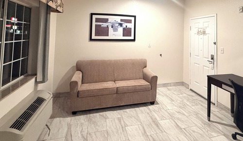 Deluxe Single Room