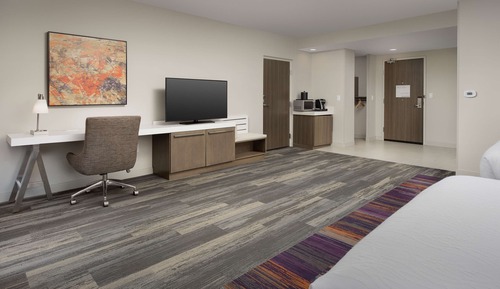 Room, 2 Queen Beds, Accessible (Roll-In Shower)