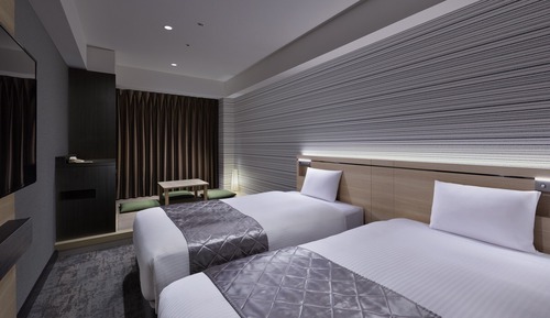 Twin Room (30sqm) with Tatami Area for 3 People - Non-Smoking