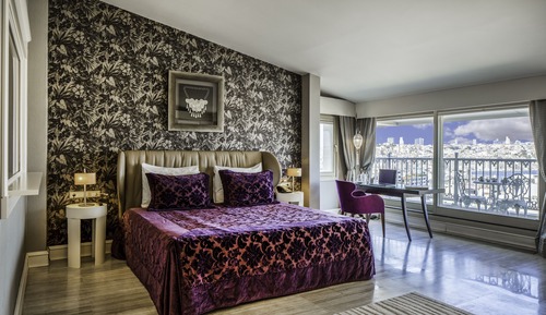 King Suite Room