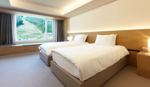Superior Twin Room (Slope View)