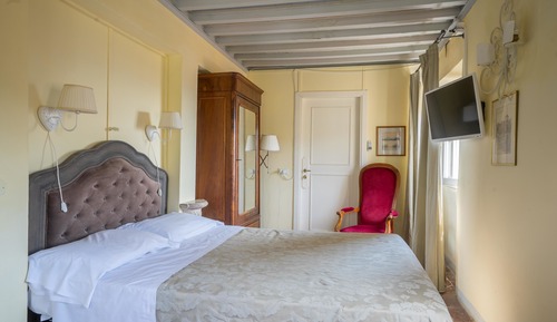 Classic Double Room