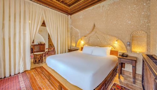 Luxury Cave Suite
