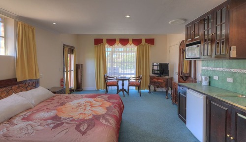Suite (Four)