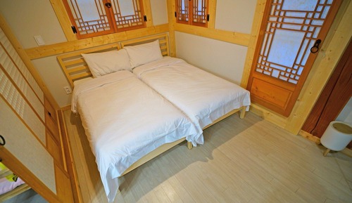 Naru Hanok Entire house