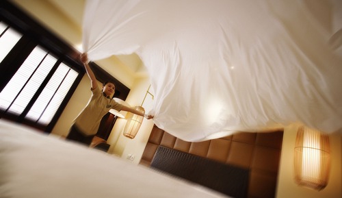Classic Room, 1 King Bed, City View