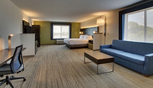 Suite, 1 King Bed, Accessible (Communication Accessible)