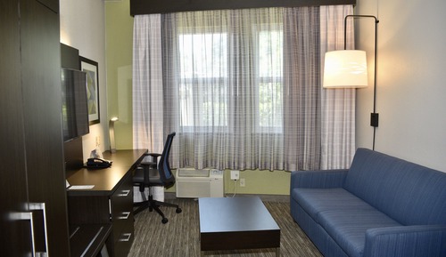 Suite, 1 King Bed, Jetted Tub