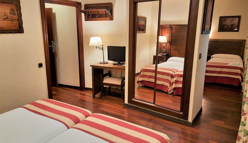 Family Quadruple Room, Multiple Beds