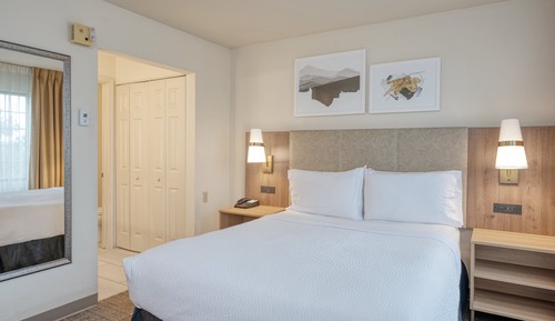 Studio Suite, 1 Queen Bed
