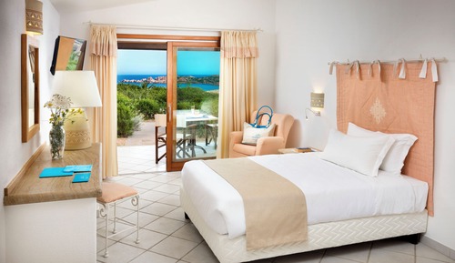 Single Room, Sea View