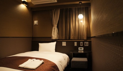 Semi Double Room (With a Bathtub)