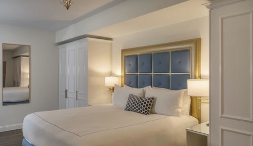 Suite (Governors)