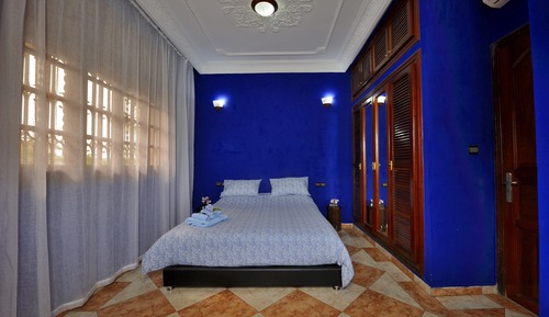 Superior Double Room (Bleu)
