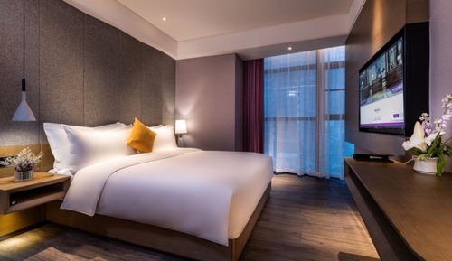 Deluxe Room, 1 King Bed