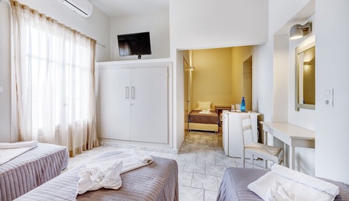 Quadruple Room, Courtyard View