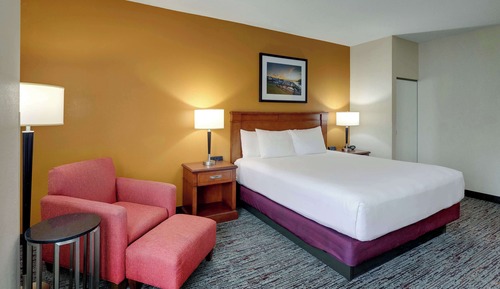 Room, 1 King Bed (Upper Floor, Jacuzzi)