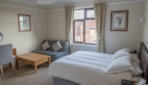 Superior Studio Suite, 1 Double Bed, Non Smoking, Microwave