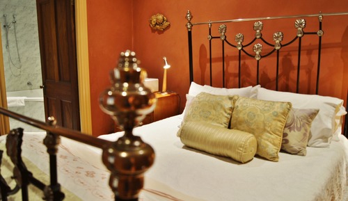 Romantic King Spa (Cafe) - 38 Melbourne Street 