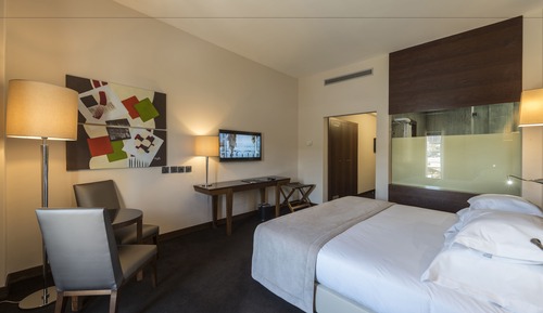 Single Room, River View