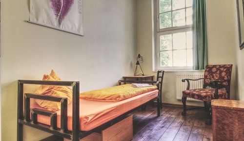 Single Room, Shared Bathroom