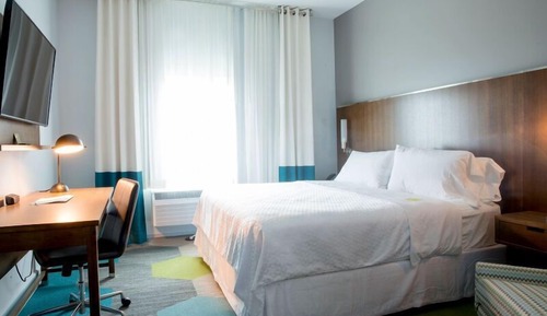 Room, 1 King Bed (Mobility Accessible, Tub)