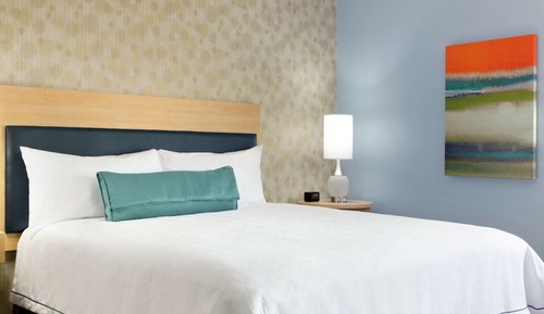 Studio, 1 King Bed, Accessible, Bathtub