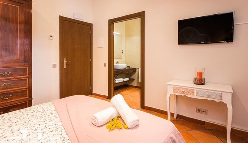 Standard Double Room (Colomar)