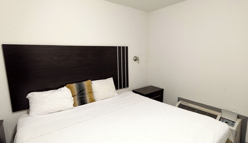 Suite, 1 King Bed