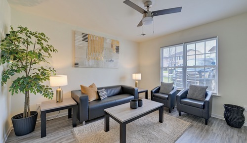 House (4 Bedrooms)