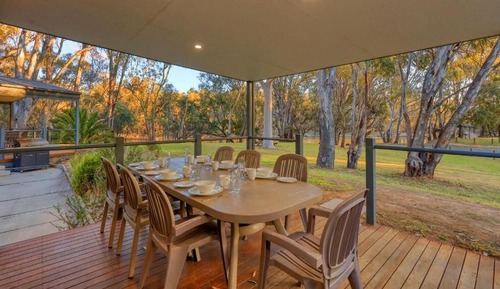 Family Cabin Sleeps 4