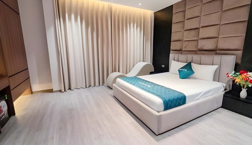 Executive Room