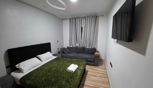 Basic Apartment, Courtyard View