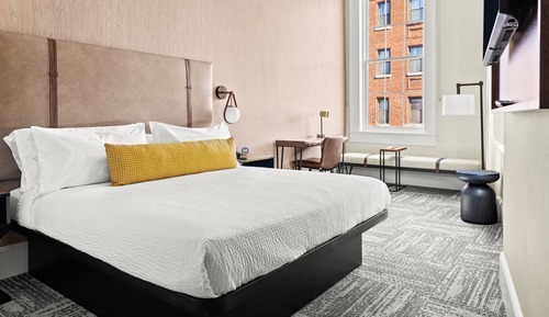 Standard Room, 1 King Bed