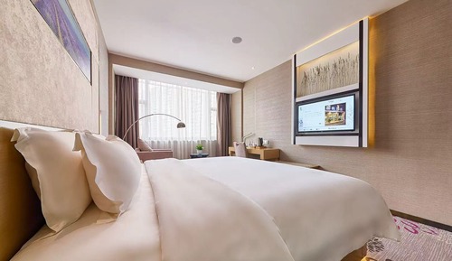 Luxury Double Room, City View