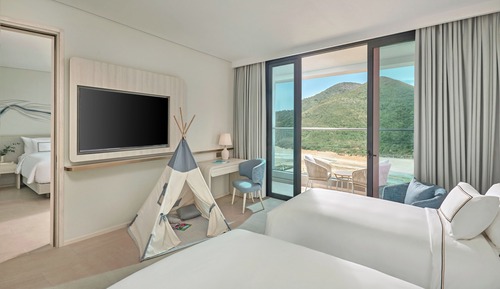Deluxe Room, Connecting Rooms, Mountain View