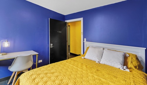 Economy Room, 1 Queen Bed, Courtyard View