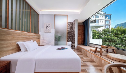 Luxury Double Room, 1 King Bed, Mountain View